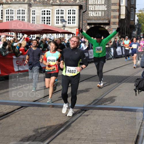 05.10.2025 - 20. swb-Marathon Bremen Yannick Fuchs http://msf.ph/oto/9225539 05.10.2025 11:00:14 Ziel 7621, 9005, 9381, 9603, 9604, 9611, 9666, 10138, 10290, 10291, 10311, 10489, 10572, 11026, 11125, 11266, 11600 meine-sportfotos.de