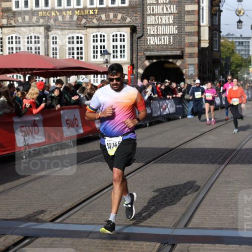 05.10.2025 - 20. swb-Marathon Bremen Yannick Fuchs http://msf.ph/oto/9225541 05.10.2025 10:56:57 Ziel 9188, 9266, 9669, 10059, 10145, 10845, 10924, 11274, 11426, 11675, 11734 meine-sportfotos.de