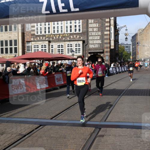 05.10.2025 - 20. swb-Marathon Bremen Yannick Fuchs http://msf.ph/oto/9225605 05.10.2025 10:56:59 Ziel 9188, 9669, 10145, 10397, 10845, 10924, 11274, 11426, 11675, 11734 meine-sportfotos.de