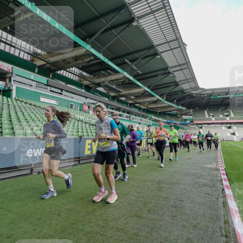05.10.2025 - 20. swb-Marathon Bremen Michael Burmester http://msf.ph/oto/9225666 05.10.2025 10:41:02 Laufen im Stadion 7706, 8111, 9001, 9178, 9191, 9205, 9217, 9245, 9274, 9306, 9321, 9334, 9353, 9355, 9357, 9438, 9440, 9446, 9466, 9483, 9530, 9537, 9589, 9599, 9605, 9617, 9685, 9690, 9702, 9712, 9757, 9764, 9774, 9804, 9853, 9874, 9877, 9887, 9892, 9942, 10001, 10037, 10058, 10081, 10100, 10101, 10135, 10168, 10193, 10197, 10235, 10236, 10243, 10295, 10330, 10332, 10343, 10419, 10458, 10550, 10563, 10580, 10582, 10585, 10614, 10632, 11090, 11270, 7799, 9241, 9554, 9571, 9619, 9931 meine-sportfotos.de