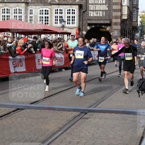 05.10.2025 - 20. swb-Marathon Bremen Yannick Fuchs http://msf.ph/oto/9225679 05.10.2025 11:00:18 Ziel 7177, 7621, 9603, 9611, 9666, 9672, 10138, 10345, 10489, 10572, 10889, 10919, 11026, 11050, 11125, 11600, 11713 meine-sportfotos.de