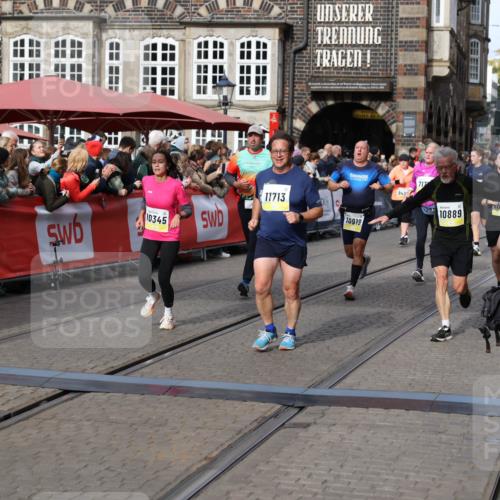 05.10.2025 - 20. swb-Marathon Bremen Yannick Fuchs http://msf.ph/oto/9225687 05.10.2025 11:00:18 Ziel 7177, 7621, 9603, 9611, 9666, 9672, 10138, 10345, 10489, 10572, 10889, 10919, 11026, 11050, 11125, 11600, 11713 meine-sportfotos.de