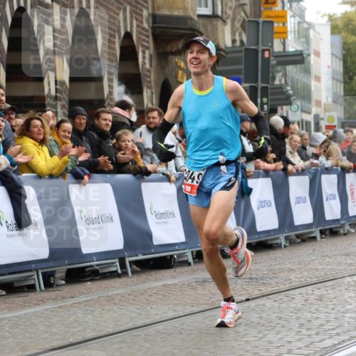05.10.2025 - 20. swb-Marathon Bremen Strokosch-Dieckow http://msf.ph/oto/9225692 05.10.2025 12:19:11 Ziel 2049 meine-sportfotos.de
