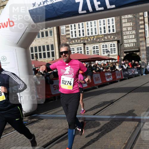 05.10.2025 - 20. swb-Marathon Bremen Yannick Fuchs http://msf.ph/oto/9225699 05.10.2025 10:57:01 Ziel 9188, 9669, 10105, 10145, 10397, 10845, 10924, 11274, 11675 meine-sportfotos.de
