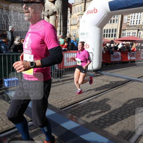 05.10.2025 - 20. swb-Marathon Bremen Yannick Fuchs http://msf.ph/oto/9225718 05.10.2025 10:57:02 Ziel 9669, 10105, 10145, 10397, 10924, 11168, 11274, 11675 meine-sportfotos.de