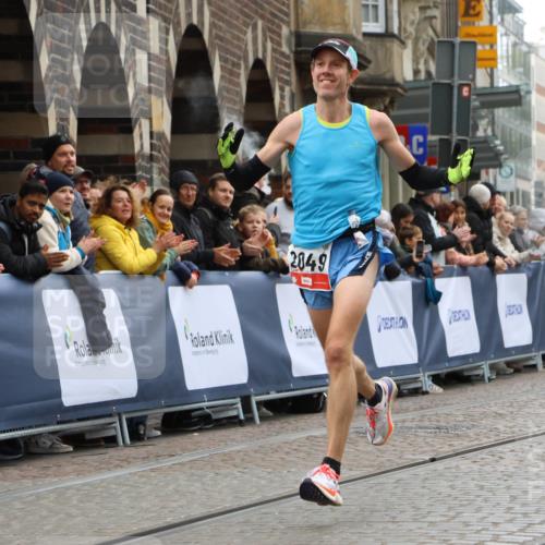 05.10.2025 - 20. swb-Marathon Bremen Strokosch-Dieckow http://msf.ph/oto/9225733 05.10.2025 12:19:12 Ziel 2049 meine-sportfotos.de