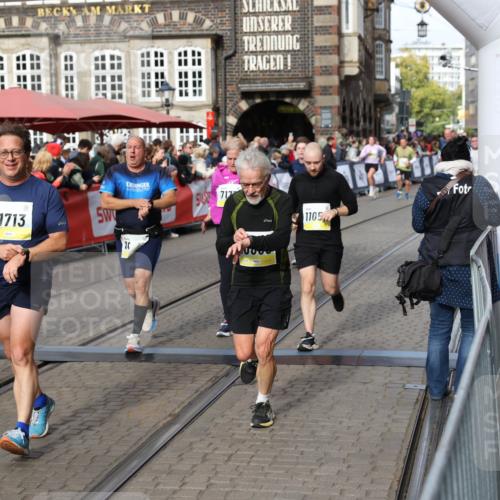 05.10.2025 - 20. swb-Marathon Bremen Yannick Fuchs http://msf.ph/oto/9225751 05.10.2025 11:00:20 Ziel 7177, 7621, 9495, 9603, 9672, 10345, 10489, 10889, 10919, 10985, 11050, 11125, 11600, 11713 meine-sportfotos.de