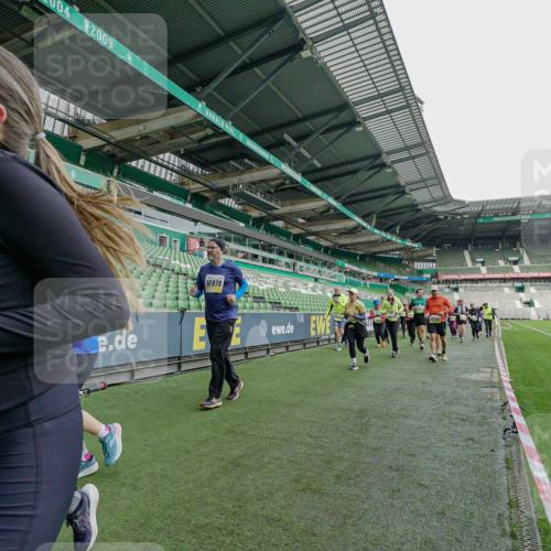 05.10.2025 - 20. swb-Marathon Bremen Michael Burmester http://msf.ph/oto/9225769 05.10.2025 10:41:30 Laufen im Stadion 7706, 8533, 9001, 9178, 9191, 9217, 9265, 9274, 9306, 9334, 9353, 9355, 9357, 9401, 9438, 9446, 9530, 9537, 9538, 9589, 9599, 9605, 9617, 9632, 9685, 9702, 9757, 9764, 9774, 9836, 9837, 9853, 9874, 9877, 9887, 9892, 9907, 9982, 10051, 10095, 10100, 10101, 10125, 10129, 10132, 10134, 10148, 10152, 10197, 10212, 10214, 10223, 10235, 10236, 10249, 10295, 10330, 10332, 10333, 10458, 10550, 10582, 10585, 10614, 10632, 10706, 10937, 10998, 11037, 11232, 11379, 11405, 11437 meine-sportfotos.de