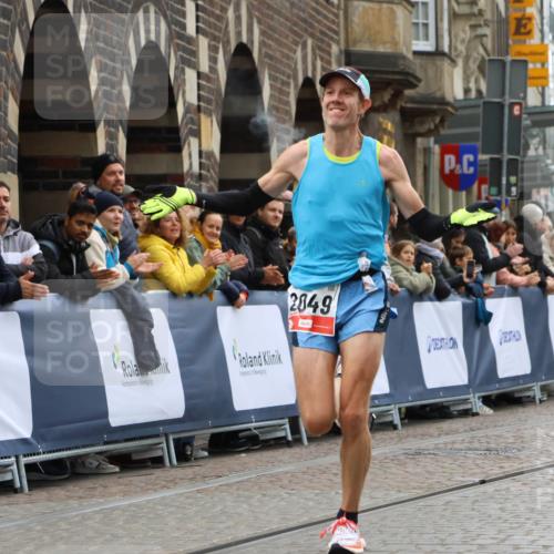05.10.2025 - 20. swb-Marathon Bremen Strokosch-Dieckow http://msf.ph/oto/9225770 05.10.2025 12:19:12 Ziel 2049 meine-sportfotos.de