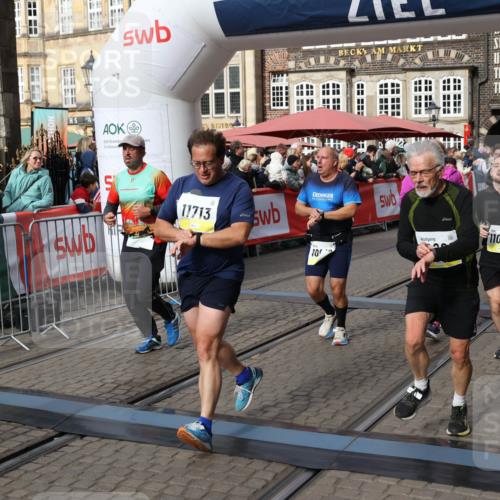 05.10.2025 - 20. swb-Marathon Bremen Yannick Fuchs http://msf.ph/oto/9225780 05.10.2025 11:00:21 Ziel 7177, 7621, 9495, 9672, 10345, 10489, 10889, 10919, 10985, 11050, 11125, 11600, 11713 meine-sportfotos.de