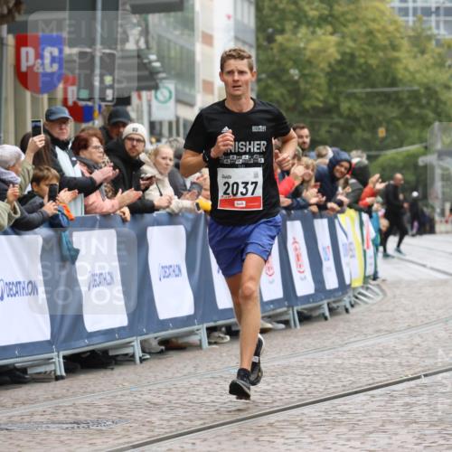 05.10.2025 - 20. swb-Marathon Bremen Strokosch-Dieckow http://msf.ph/oto/9225811 05.10.2025 12:20:25 Ziel 2037 meine-sportfotos.de