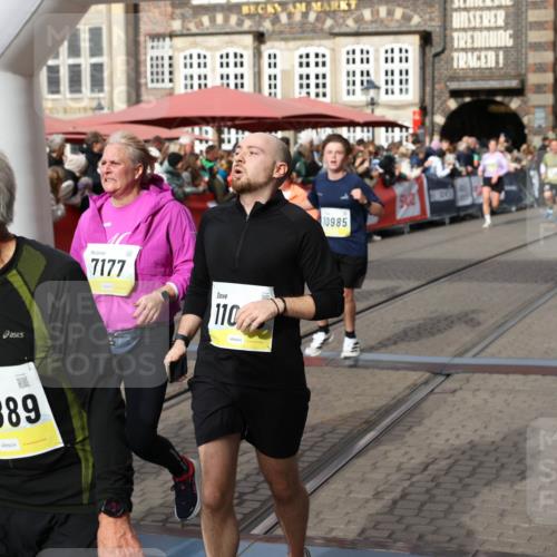 05.10.2025 - 20. swb-Marathon Bremen Yannick Fuchs http://msf.ph/oto/9225841 05.10.2025 11:00:22 Ziel 7177, 7621, 9495, 9672, 10345, 10889, 10919, 10985, 11050, 11063, 11125, 11600, 11713 meine-sportfotos.de