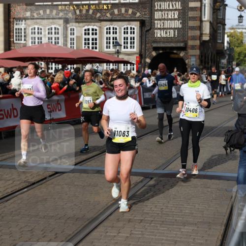 05.10.2025 - 20. swb-Marathon Bremen Yannick Fuchs http://msf.ph/oto/9225901 05.10.2025 11:00:26 Ziel 7177, 9495, 9672, 10345, 10406, 10492, 10889, 10919, 10985, 11050, 11063, 11263, 11424, 11699 meine-sportfotos.de