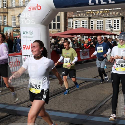 05.10.2025 - 20. swb-Marathon Bremen Yannick Fuchs http://msf.ph/oto/9225963 05.10.2025 11:00:28 Ziel 9495, 10406, 10492, 10985, 11063, 11263, 11424, 11699 meine-sportfotos.de
