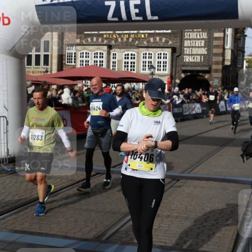 05.10.2025 - 20. swb-Marathon Bremen Yannick Fuchs http://msf.ph/oto/9225983 05.10.2025 11:00:28 Ziel 9495, 10406, 10492, 10985, 11063, 11263, 11424, 11699 meine-sportfotos.de