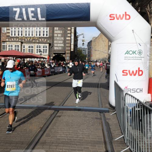 05.10.2025 - 20. swb-Marathon Bremen Yannick Fuchs http://msf.ph/oto/9226043 05.10.2025 10:57:12 Ziel 5172, 9231, 9314, 9451, 9797, 9937, 10069, 10867, 11168, 11435, 11566 meine-sportfotos.de