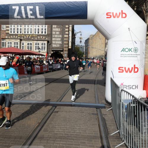 05.10.2025 - 20. swb-Marathon Bremen Yannick Fuchs http://msf.ph/oto/9226054 05.10.2025 10:57:12 Ziel 5172, 9231, 9314, 9451, 9797, 9937, 10069, 10867, 11168, 11435, 11566 meine-sportfotos.de