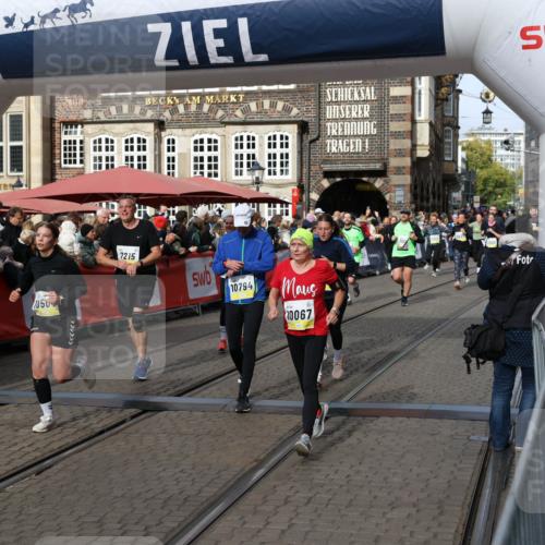 05.10.2025 - 20. swb-Marathon Bremen Yannick Fuchs http://msf.ph/oto/9226079 05.10.2025 11:00:33 Ziel 7215, 9173, 10067, 10071, 10217, 10406, 10492, 10504, 10794, 10930, 11263, 11424, 11619, 11699 meine-sportfotos.de