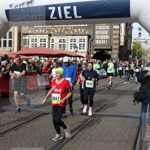 05.10.2025 - 20. swb-Marathon Bremen Yannick Fuchs http://msf.ph/oto/9226115 05.10.2025 11:00:34 Ziel 7215, 9173, 10067, 10071, 10217, 10504, 10794, 10930, 11424, 11595, 11619, 11699 meine-sportfotos.de