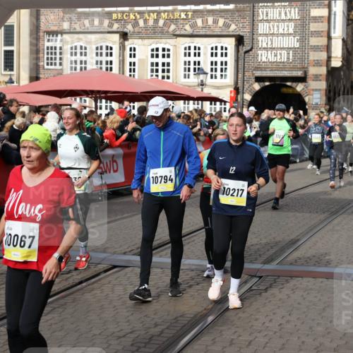 05.10.2025 - 20. swb-Marathon Bremen Yannick Fuchs http://msf.ph/oto/9226155 05.10.2025 11:00:34 Ziel 7215, 9173, 10067, 10071, 10217, 10504, 10794, 10930, 11424, 11595, 11619, 11699 meine-sportfotos.de