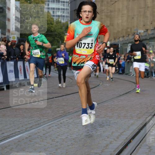 05.10.2025 - 20. swb-Marathon Bremen Strokosch-Dieckow http://msf.ph/oto/9226194 05.10.2025 10:49:05 Ziel 7202, 9014, 9216, 9317, 9457, 9556, 10016, 10221, 10449, 10733, 11673, 11695 meine-sportfotos.de
