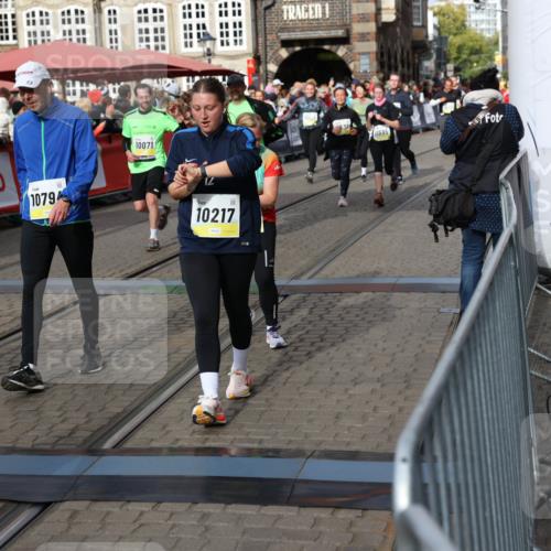 05.10.2025 - 20. swb-Marathon Bremen Yannick Fuchs http://msf.ph/oto/9226195 05.10.2025 11:00:36 Ziel 7178, 7215, 9173, 9177, 9531, 10063, 10067, 10071, 10217, 10504, 10794, 10930, 11003, 11255, 11534, 11595, 11610, 11619 meine-sportfotos.de