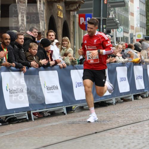 05.10.2025 - 20. swb-Marathon Bremen Strokosch-Dieckow http://msf.ph/oto/9226197 05.10.2025 12:20:58 Ziel 282, 1233 meine-sportfotos.de