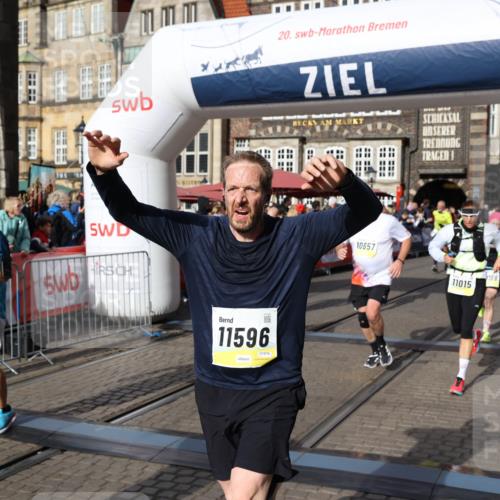 05.10.2025 - 20. swb-Marathon Bremen Yannick Fuchs http://msf.ph/oto/9226227 05.10.2025 10:57:25 Ziel 9260, 9292, 9450, 9489, 9844, 9947, 10169, 10293, 10367, 10657, 10917, 11015, 11434, 11596, 11686 meine-sportfotos.de
