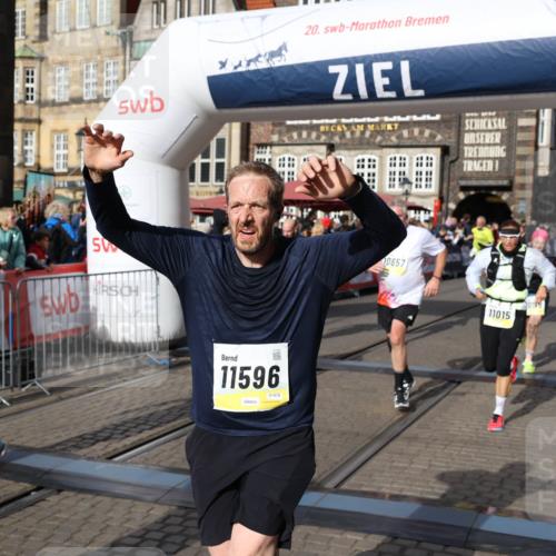 05.10.2025 - 20. swb-Marathon Bremen Yannick Fuchs http://msf.ph/oto/9226232 05.10.2025 10:57:25 Ziel 9260, 9292, 9450, 9489, 9844, 9947, 10169, 10293, 10367, 10657, 10917, 11015, 11434, 11596, 11686 meine-sportfotos.de