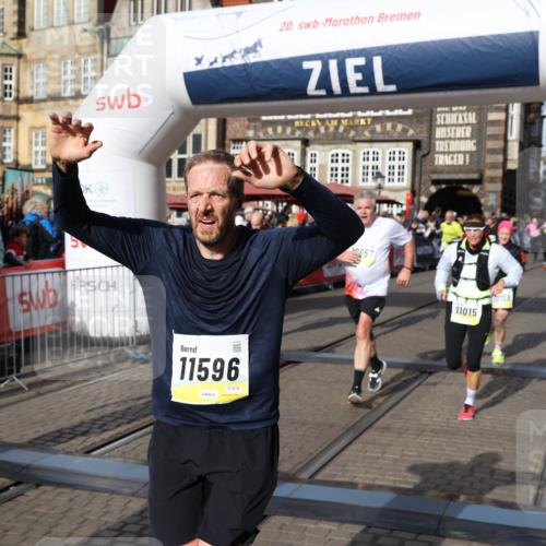 05.10.2025 - 20. swb-Marathon Bremen Yannick Fuchs http://msf.ph/oto/9226238 05.10.2025 10:57:25 Ziel 9260, 9292, 9450, 9489, 9844, 9947, 10169, 10293, 10367, 10657, 10917, 11015, 11434, 11596, 11686 meine-sportfotos.de