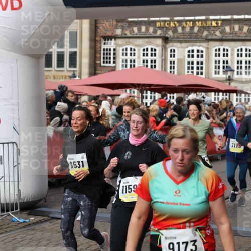 05.10.2025 - 20. swb-Marathon Bremen Yannick Fuchs http://msf.ph/oto/9226239 05.10.2025 11:00:39 Ziel 7178, 7215, 9173, 9177, 9271, 9531, 10063, 10067, 10071, 10079, 10217, 10504, 10794, 10930, 11003, 11071, 11255, 11511, 11534, 11595, 11610, 11619 meine-sportfotos.de