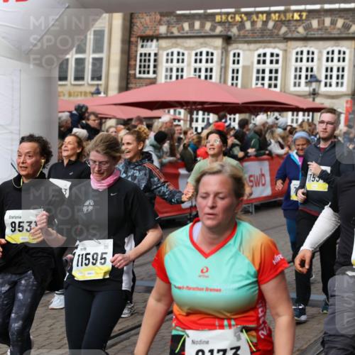 05.10.2025 - 20. swb-Marathon Bremen Yannick Fuchs http://msf.ph/oto/9226251 05.10.2025 11:00:39 Ziel 7178, 7215, 9173, 9177, 9271, 9531, 10063, 10067, 10071, 10079, 10217, 10504, 10794, 10930, 11003, 11071, 11255, 11511, 11534, 11595, 11610, 11619 meine-sportfotos.de