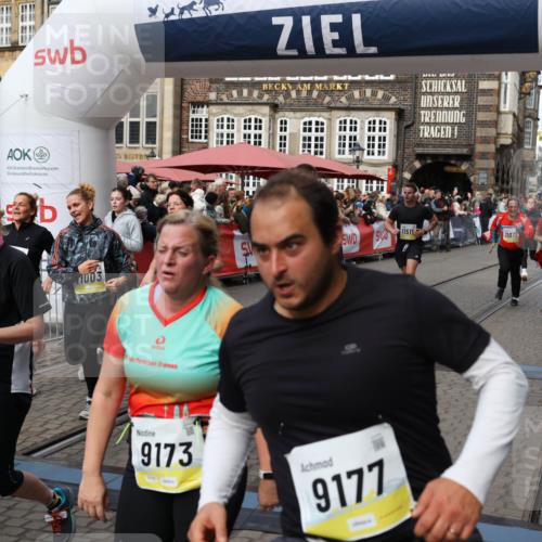 05.10.2025 - 20. swb-Marathon Bremen Yannick Fuchs http://msf.ph/oto/9226280 05.10.2025 11:00:40 Ziel 7178, 7215, 9173, 9177, 9271, 9531, 10063, 10071, 10079, 10217, 10930, 11003, 11071, 11255, 11511, 11534, 11595, 11610, 11619 meine-sportfotos.de