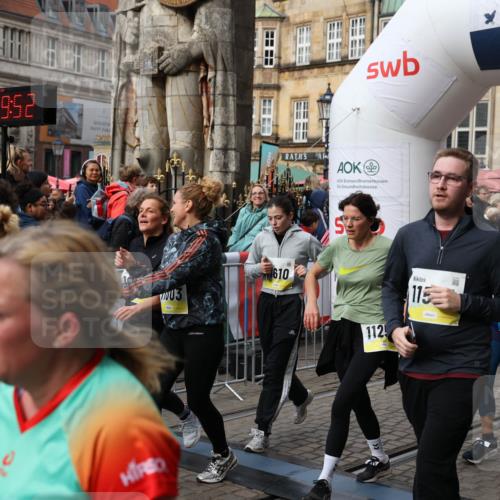 05.10.2025 - 20. swb-Marathon Bremen Yannick Fuchs http://msf.ph/oto/9226323 05.10.2025 11:00:41 Ziel 7178, 9173, 9177, 9271, 9531, 10063, 10071, 10079, 10930, 11003, 11071, 11162, 11255, 11511, 11534, 11595, 11610, 11619 meine-sportfotos.de