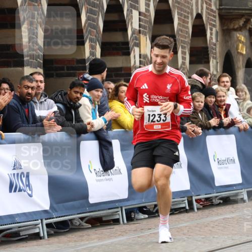 05.10.2025 - 20. swb-Marathon Bremen Strokosch-Dieckow http://msf.ph/oto/9226338 05.10.2025 12:20:59 Ziel 282, 1233 meine-sportfotos.de