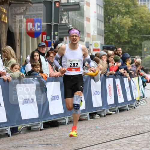 05.10.2025 - 20. swb-Marathon Bremen Strokosch-Dieckow http://msf.ph/oto/9226353 05.10.2025 12:21:02 Ziel 282, 1233 meine-sportfotos.de