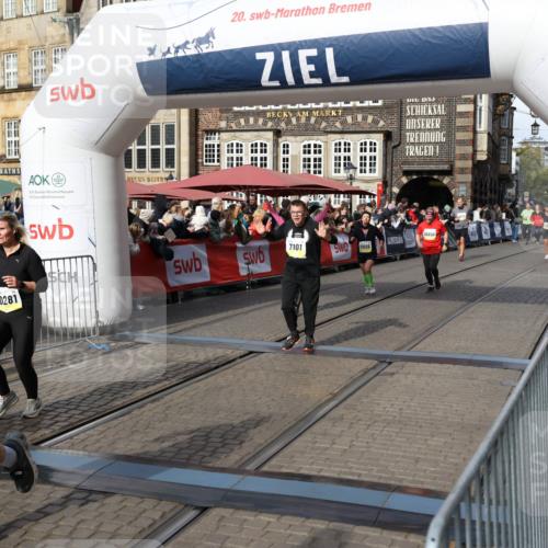05.10.2025 - 20. swb-Marathon Bremen Yannick Fuchs http://msf.ph/oto/9226360 05.10.2025 10:57:31 Ziel 7101, 9260, 9292, 9450, 9550, 9844, 9947, 10169, 10281, 10367, 10645, 10657, 10950, 11015, 11606 meine-sportfotos.de