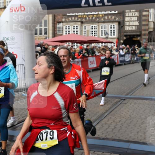 05.10.2025 - 20. swb-Marathon Bremen Yannick Fuchs http://msf.ph/oto/9226388 05.10.2025 11:00:43 Ziel 7178, 9177, 9271, 9531, 10063, 10071, 10079, 10518, 11003, 11071, 11162, 11255, 11511, 11534, 11595, 11610, 11619 meine-sportfotos.de