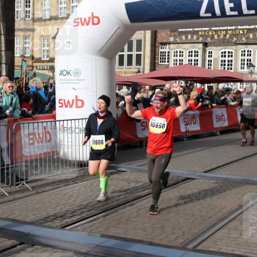05.10.2025 - 20. swb-Marathon Bremen Yannick Fuchs http://msf.ph/oto/9226405 05.10.2025 10:57:33 Ziel 7101, 9000, 9215, 9260, 9550, 9844, 10281, 10367, 10645, 10950, 11606 meine-sportfotos.de