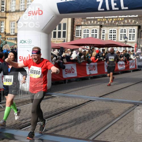 05.10.2025 - 20. swb-Marathon Bremen Yannick Fuchs http://msf.ph/oto/9226431 05.10.2025 10:57:34 Ziel 7101, 9000, 9215, 9260, 9550, 10281, 10367, 10645, 10950, 11606 meine-sportfotos.de