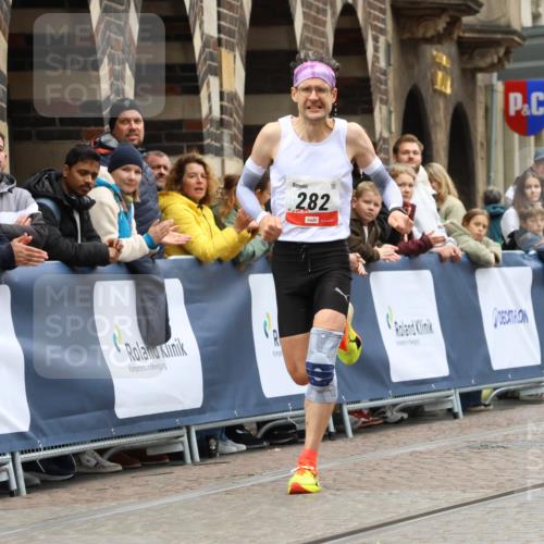 05.10.2025 - 20. swb-Marathon Bremen Strokosch-Dieckow http://msf.ph/oto/9226444 05.10.2025 12:21:03 Ziel 282 meine-sportfotos.de