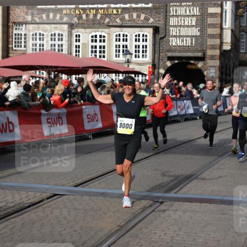 05.10.2025 - 20. swb-Marathon Bremen Yannick Fuchs http://msf.ph/oto/9226461 05.10.2025 10:57:37 Ziel 7101, 9000, 9215, 9625, 9904, 9914, 9962, 10139, 10645, 10950, 11606 meine-sportfotos.de