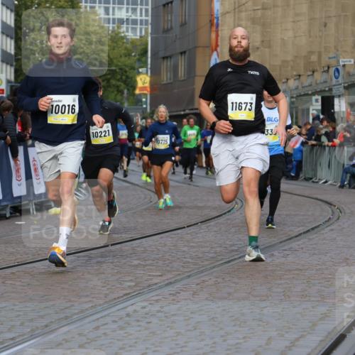 05.10.2025 - 20. swb-Marathon Bremen Strokosch-Dieckow http://msf.ph/oto/9226464 05.10.2025 10:49:12 Ziel 7202, 9333, 9457, 9556, 10016, 10221, 10715, 11057, 11673 meine-sportfotos.de
