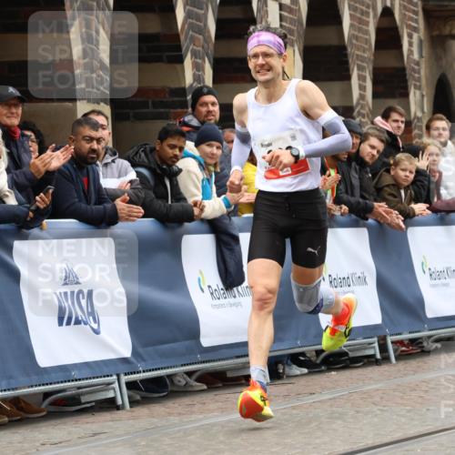 05.10.2025 - 20. swb-Marathon Bremen Strokosch-Dieckow http://msf.ph/oto/9226502 05.10.2025 12:21:03 Ziel 282 meine-sportfotos.de