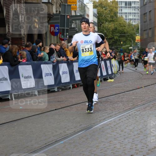 05.10.2025 - 20. swb-Marathon Bremen Strokosch-Dieckow http://msf.ph/oto/9226519 05.10.2025 10:49:16 Ziel 9206, 9333, 9708, 10221, 10715, 10735, 11057, 11598 meine-sportfotos.de