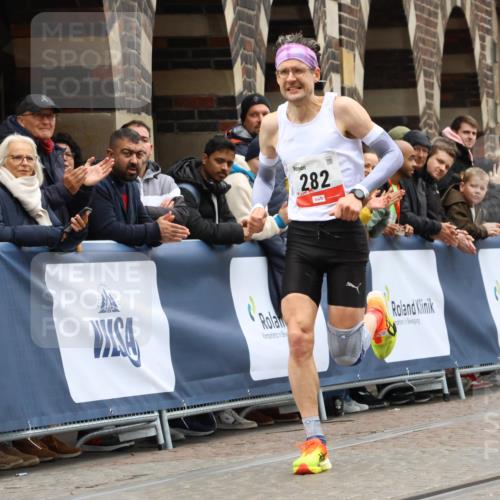 05.10.2025 - 20. swb-Marathon Bremen Strokosch-Dieckow http://msf.ph/oto/9226522 05.10.2025 12:21:03 Ziel 282 meine-sportfotos.de