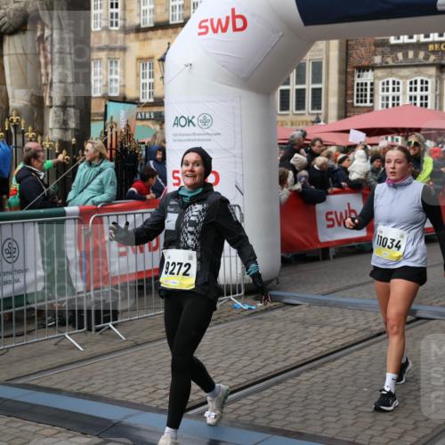 05.10.2025 - 20. swb-Marathon Bremen Yannick Fuchs http://msf.ph/oto/9226534 05.10.2025 11:00:50 Ziel 9272, 9327, 9389, 9827, 9858, 10518, 10872, 10901, 11034, 11162 meine-sportfotos.de