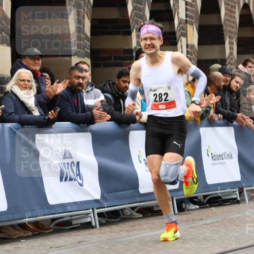 05.10.2025 - 20. swb-Marathon Bremen Strokosch-Dieckow http://msf.ph/oto/9226536 05.10.2025 12:21:04 Ziel 282 meine-sportfotos.de