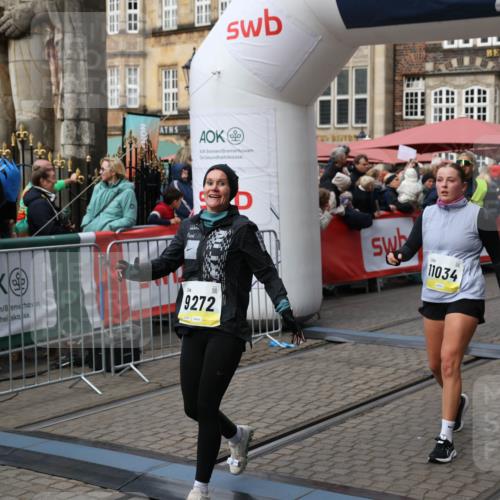 05.10.2025 - 20. swb-Marathon Bremen Yannick Fuchs http://msf.ph/oto/9226539 05.10.2025 11:00:50 Ziel 9272, 9327, 9389, 9827, 9858, 10518, 10872, 10901, 11034, 11162 meine-sportfotos.de