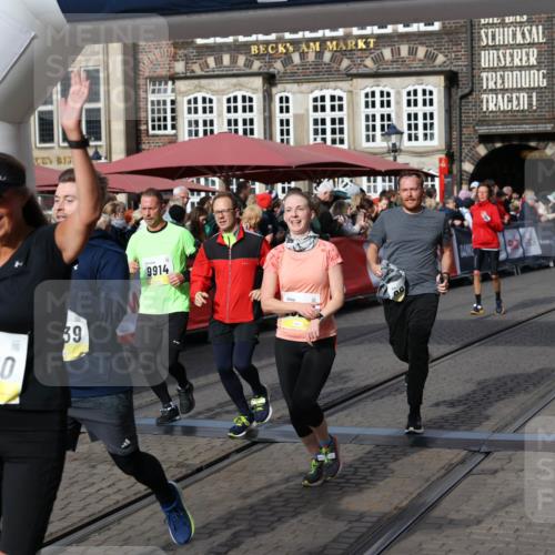 05.10.2025 - 20. swb-Marathon Bremen Yannick Fuchs http://msf.ph/oto/9226541 05.10.2025 10:57:39 Ziel 9000, 9215, 9625, 9747, 9904, 9914, 9962, 10139, 10739, 10950, 11360, 11606 meine-sportfotos.de